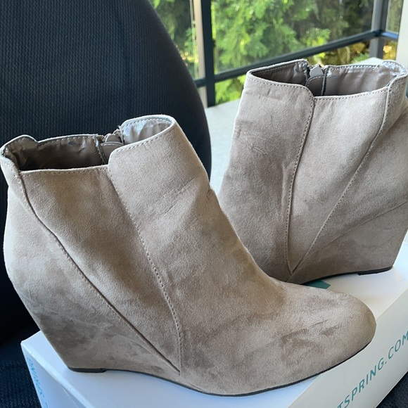 Call it Spring Booties - Picture 3 of 6